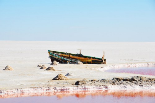 Соляное озеро Шотт-эль-Джерид в Тунисе